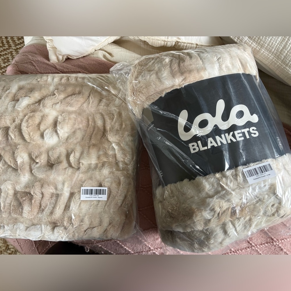 Lola Plush Faux Fur Throw Blanket and Pillow - Caramel N Cream